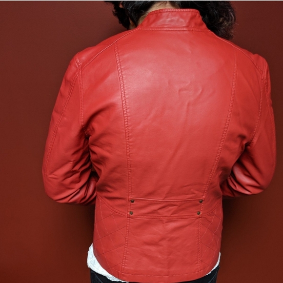 Red Jacket - Picture 3 of 3